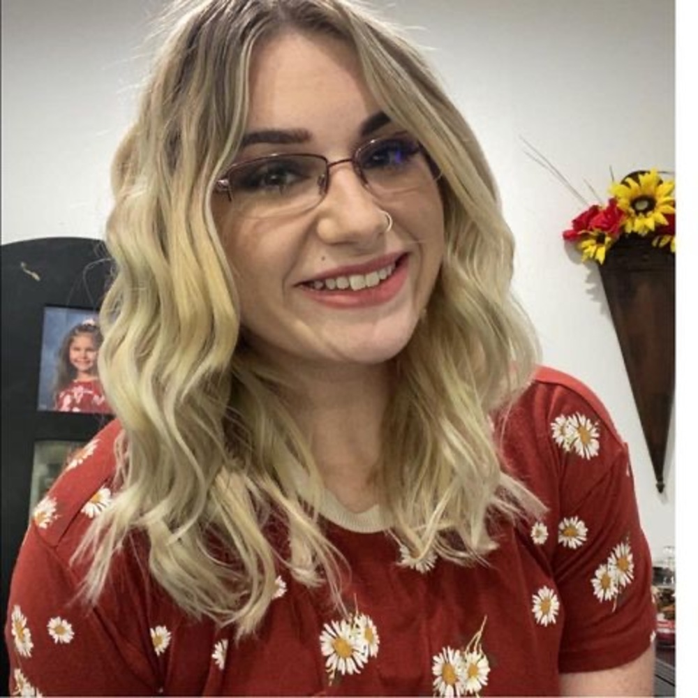 Meet your Posher, Leslie